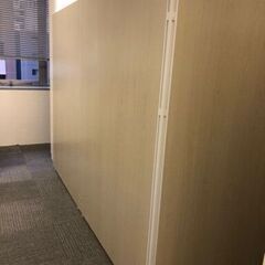 オフィスパーテションの画像