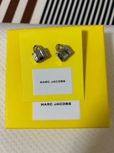 マークジェイコブス　ピアス