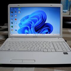TOSHIBA　15.6インチ　高速i5 メモリ8GB　256G...