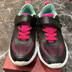 子供用シューズ20センチ
