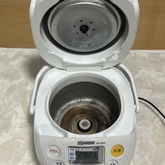 象印 3合炊き炊飯器 NS-UB05の画像