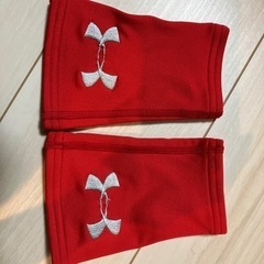 【処分予定】UNDER ARMOR リストバンド 赤 2個セットの画像