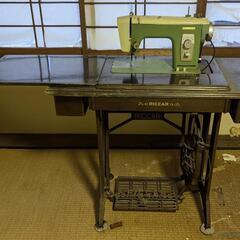 リッカー足踏みミシン