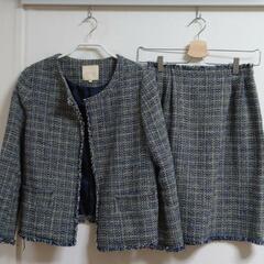 【CROLLA】ツイードスーツ ジャケット9号&スカート7号 セットアップスーツ服/ファッションの画像