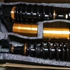 新品・未使用品・凡庸リアサスペンション
