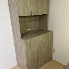 LOWYA食器棚の画像