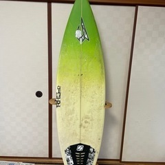 Justice &Tsサーフボードセット販売の画像