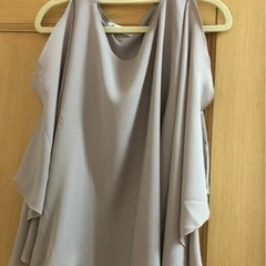 トップス ブラウス  グレージュの画像