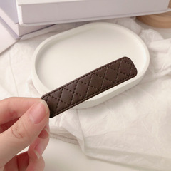 フェイクレザーヘアピン2個セット（新品）ブラウンの画像