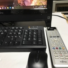 FUJITSU モニター型パソコンWindows11の画像