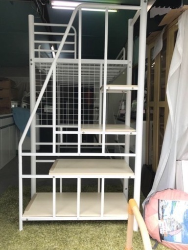 ニトリ　シングル　2段階式　階段付ロフトベッド　フレーム　空間活用　ホワイト