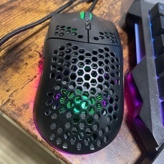 ゲーミングキーボード
の画像