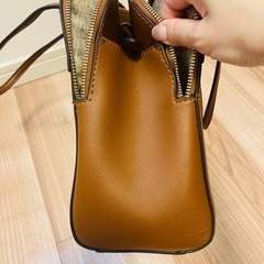 美品✨ GUESS バッグの画像