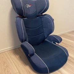 ジュニアシート　チャイルドシート