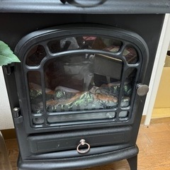 【受け渡し予定者様決まりました⠀】暖炉型 暖房器具