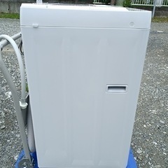 八4241【美品】ヤマダセレクト　2022年製　洗濯機　YWM-T45H1