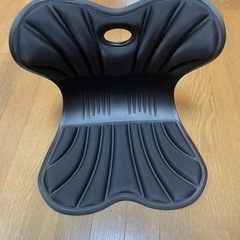 【骨盤サポートチェア】ブラック 姿勢 椅子 矯正 こたつ 猫背改...