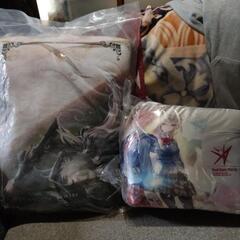 ニーア・オートマタとヘブンバーンズレッドのクッションセット