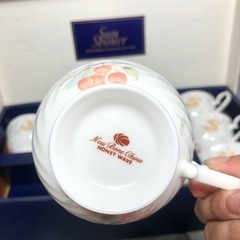 果実の柄のティーカップ ソーサー　の画像