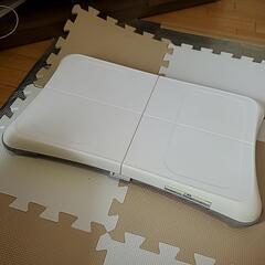 Wii fit Uとバランスボードのセットの画像