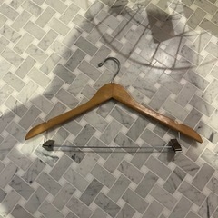 木製ハンガー