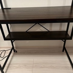 コンセント付きPCデスクの画像