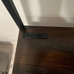 コンセント付きPCデスクの画像