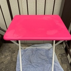 折りたたみテーブル