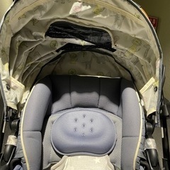 値下げしました【美品】アップリカ　ラクーナビッテクッション　ベビーカーの画像