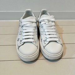 LOUIS VUITTON  ルイヴィトン / 
1A8TAIタイムアウトモノグラムラインスニーカーの画像