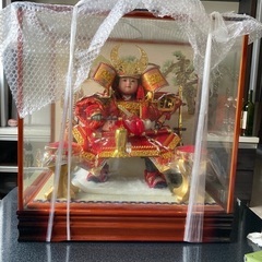 端午の節句　兜　ケースサイズ高さ60cm横58cm奥行き40cmの画像