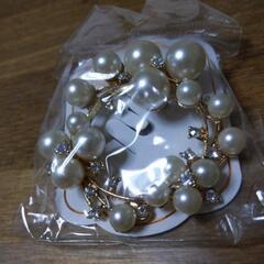【新品未開封】アクセサリー　ブローチの画像