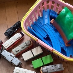 引取り先決まりました。おもちゃ ミニカー用カーキャリーの画像