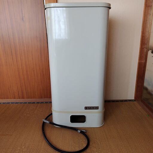 室内用灯油タンク　ダイケン製　屋内用ホームタンク　推定80～90L
