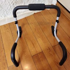 腹筋トレーニング器具　上半身を鍛える腹筋トレーニングマシンの画像