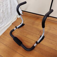 腹筋トレーニング器具　上半身を鍛える腹筋トレーニングマシンの画像