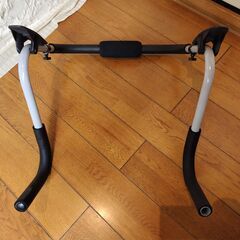 腹筋トレーニング器具　上半身を鍛える腹筋トレーニングマシンの画像