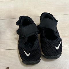 NIKEエアフォース1とエアリフト14センチ2足の画像