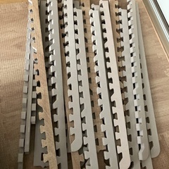 新品未使用ニトリ　ジョイントマット　ふち　28本
