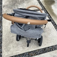 AIRBUGGY フロムバース　グレー
の画像