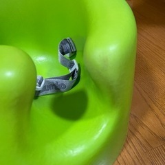 ✨ベビーチェア⭐️テーブル付きBUMBO✨の画像