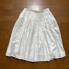 白色スカート　Mサイズ