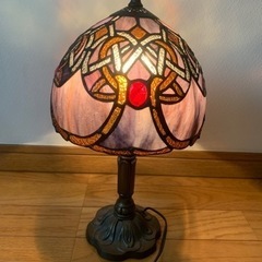 ステンドグラス　ランプの画像