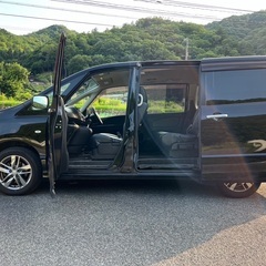 フリップダウンモニター付き！月々1.2万円〜分割払い可❗️車検2年付き！日産 セレナ ライダー☆8人乗り☆HDDナビ付き☆走行中DVD見れます☆ETC付き☆ウィンカーミラー☆両側スライドドア☆ドラレコ付きのフル装備☆社外アルミ☆シートカバー付き☆事故修復歴無し☆車内広々三列シート‼️の画像