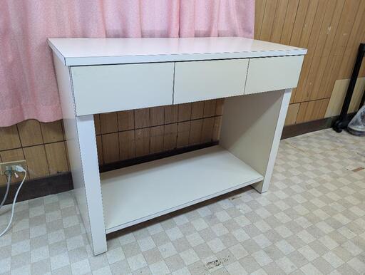 引き出し付きテーブル
