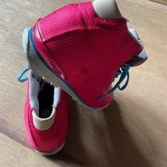 トレッキングシューズ　山登り　ウォーキング　コロンビア製の画像