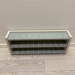 スリーコインズ　ミニカー収納棚の画像