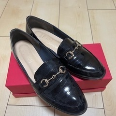 女性の靴　24.5cm