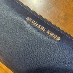 美品👛マイケルコース長財布の画像