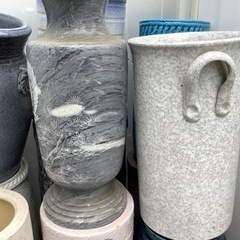 大きめ 壺 傘立て 陶器  ひとつ500円早い者勝ちの画像